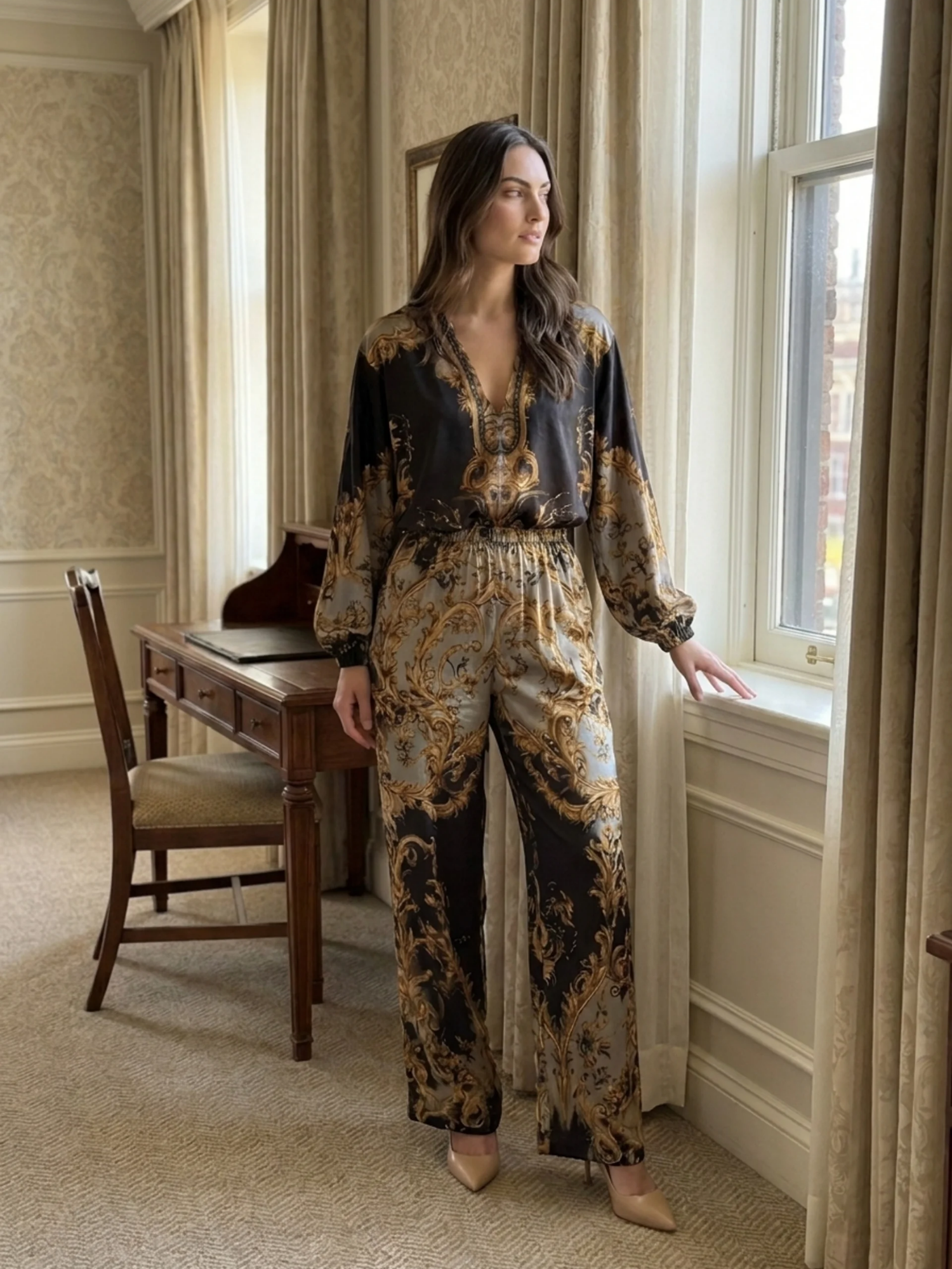 THOMASINA Women's V-Neck Baroque Print Wide Leg Trouser Set