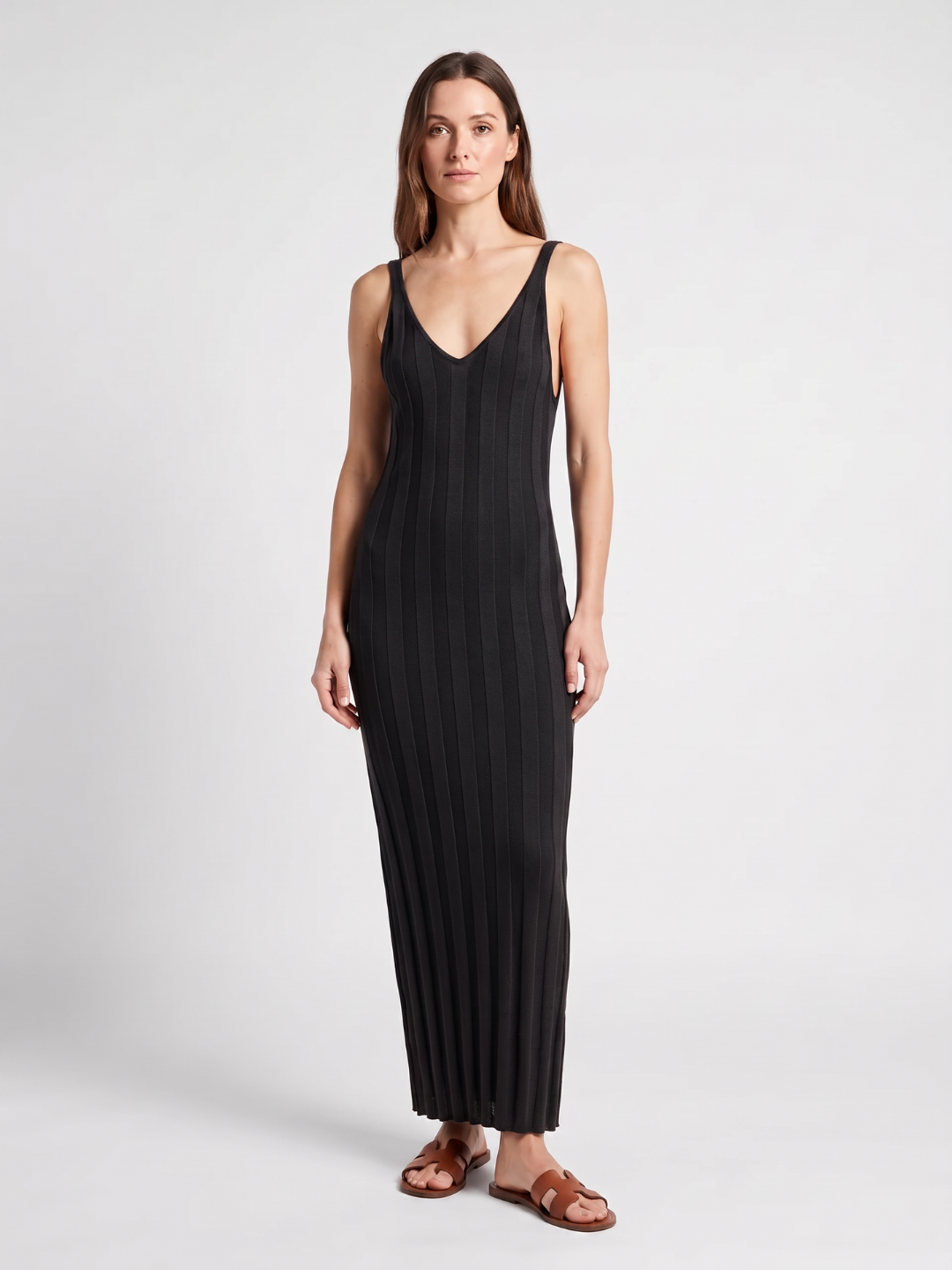Callie | Ribbed Knit V-Neck Scoop Back Maxi Dress