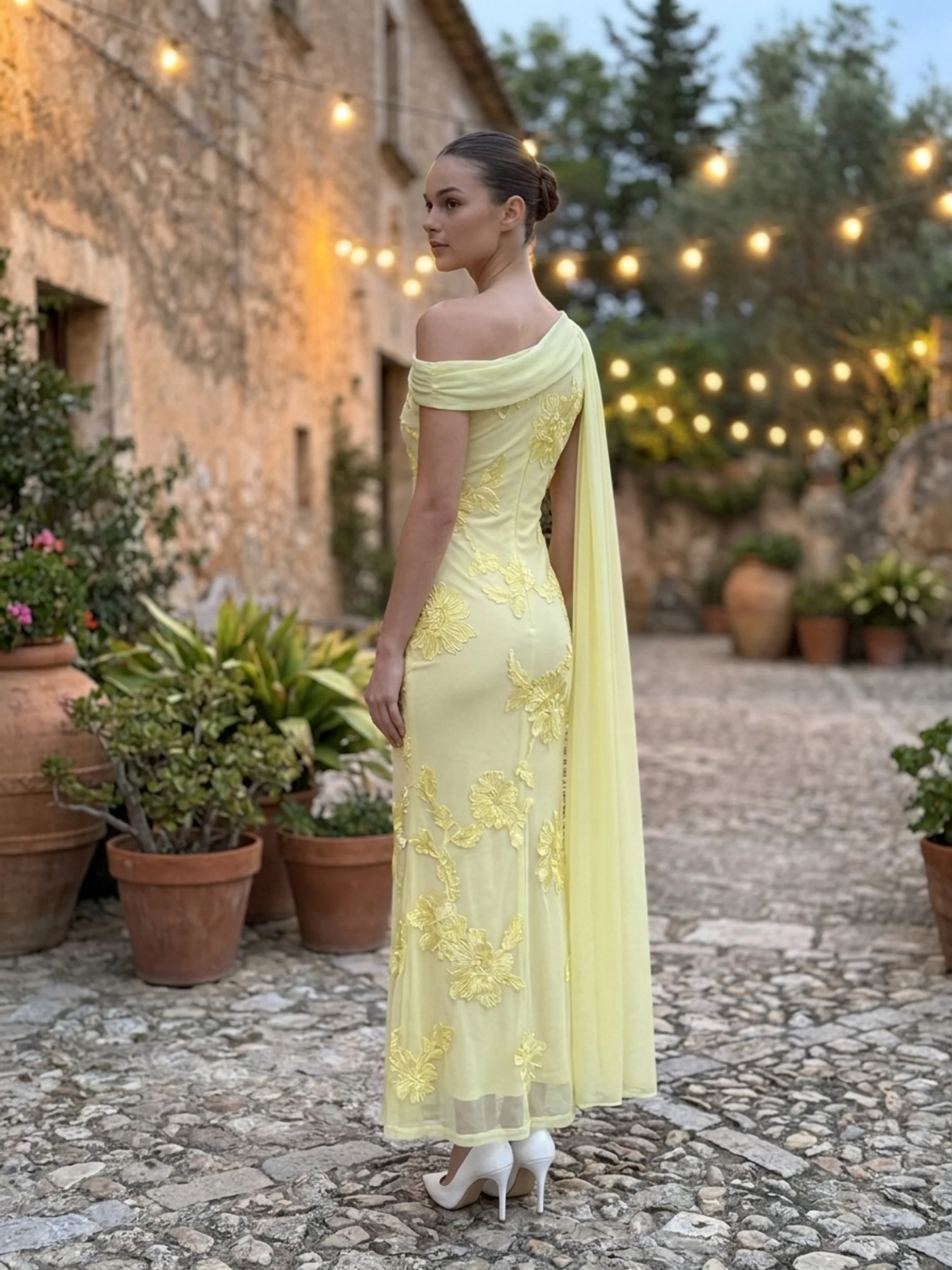 HADASSAH Women's Sleeveless Floral Appliqué Maxi Dress