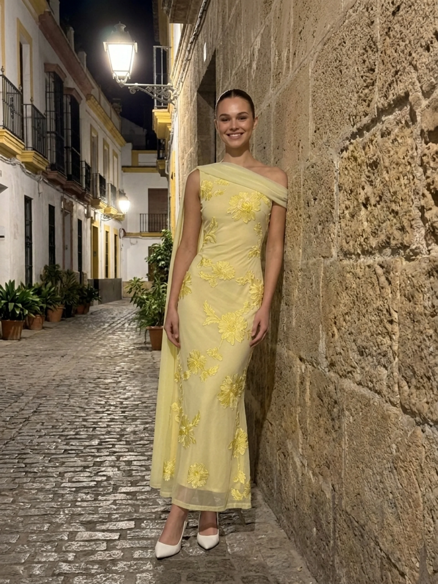 HADASSAH Women's Sleeveless Floral Appliqué Maxi Dress