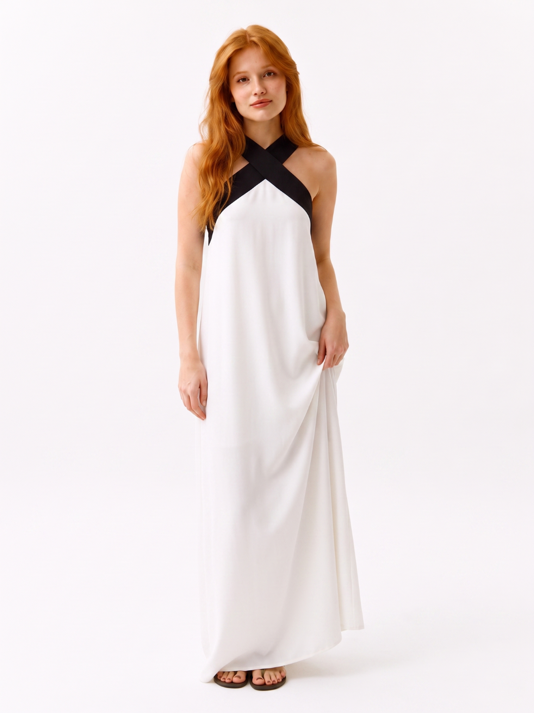 PRESLEIGH Women's Contrast Halter Neck Maxi Dress
