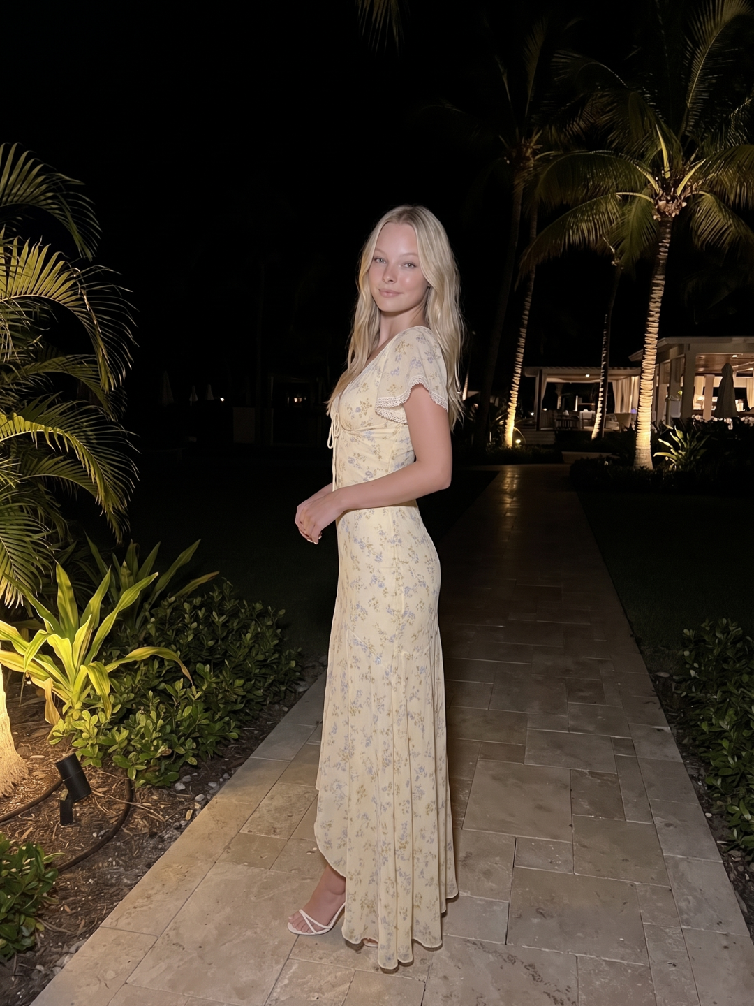 Madelyn | Ditsy Floral Flutter Sleeve High-Low Maxi Dress
