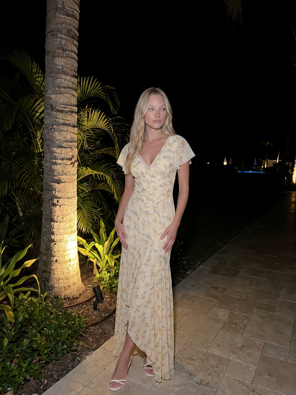 Madelyn | Ditsy Floral Flutter Sleeve High-Low Maxi Dress