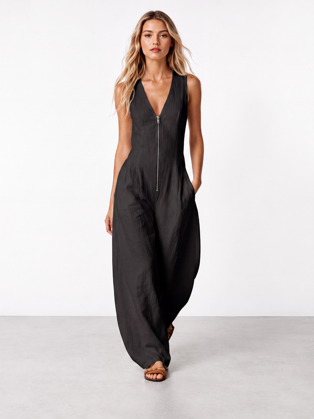 QUINCY Women's Zip-Front V-Neck Wide-Leg Jumpsuit